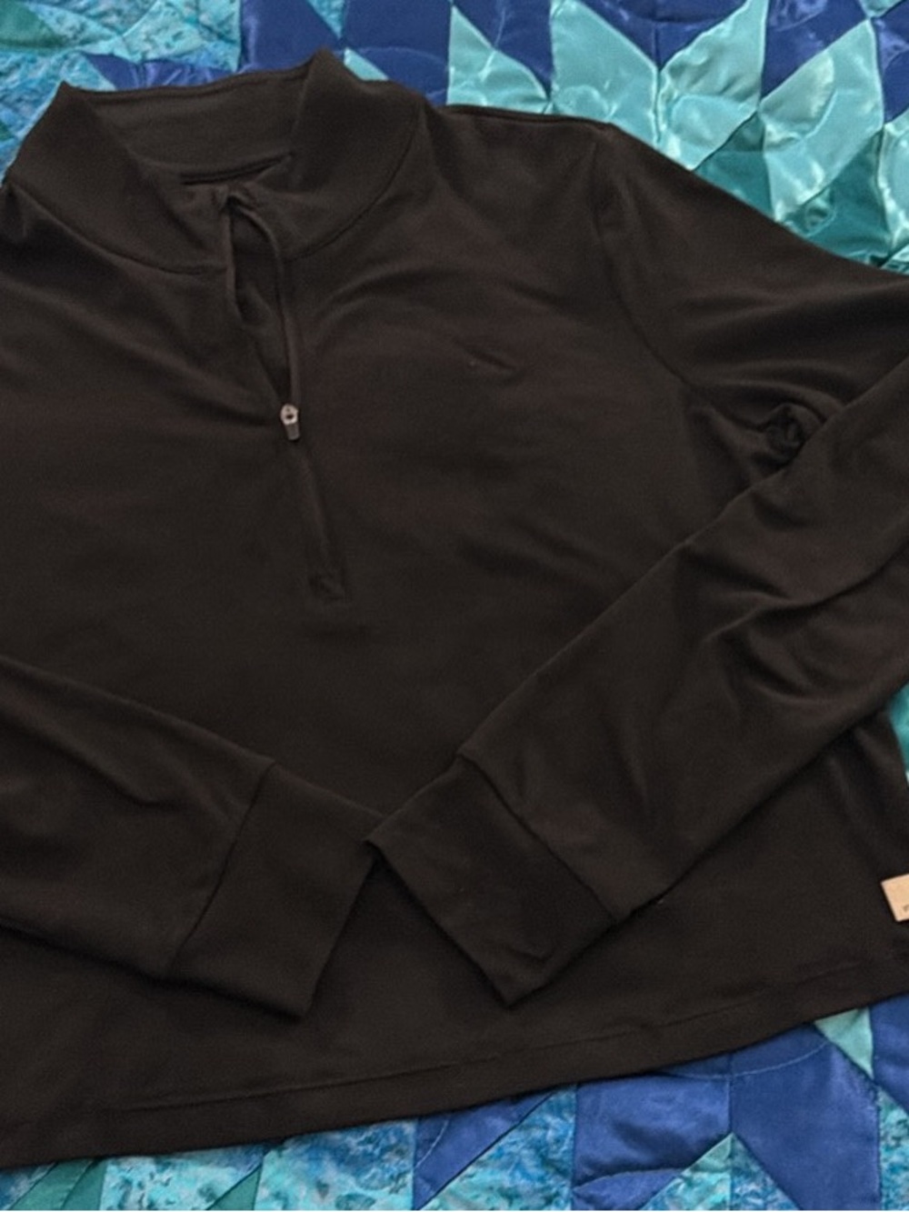 VUORI WOMANS BUNDLE XL YOSEMITE STRAPPY BRALETTE & HALO 1/2 ZIP. 🖤 - Picture 5 of 6